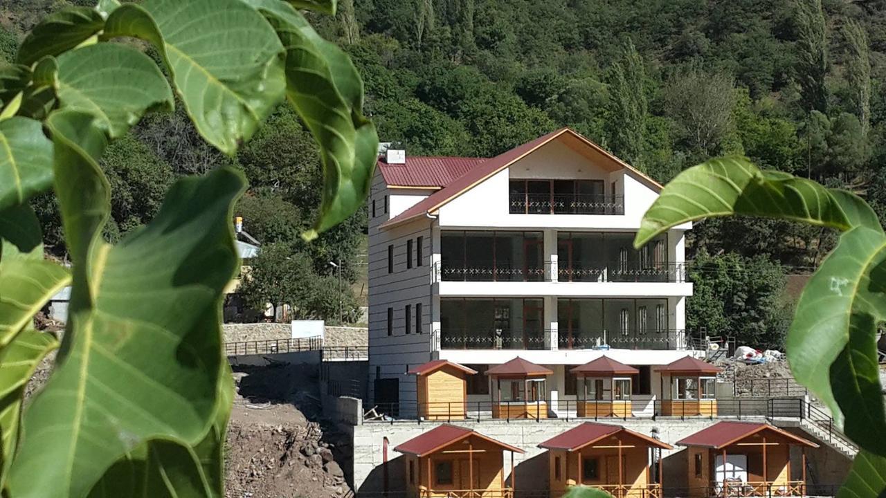 Karsi Bahce Hotel Sebinkarahisar Exterior foto